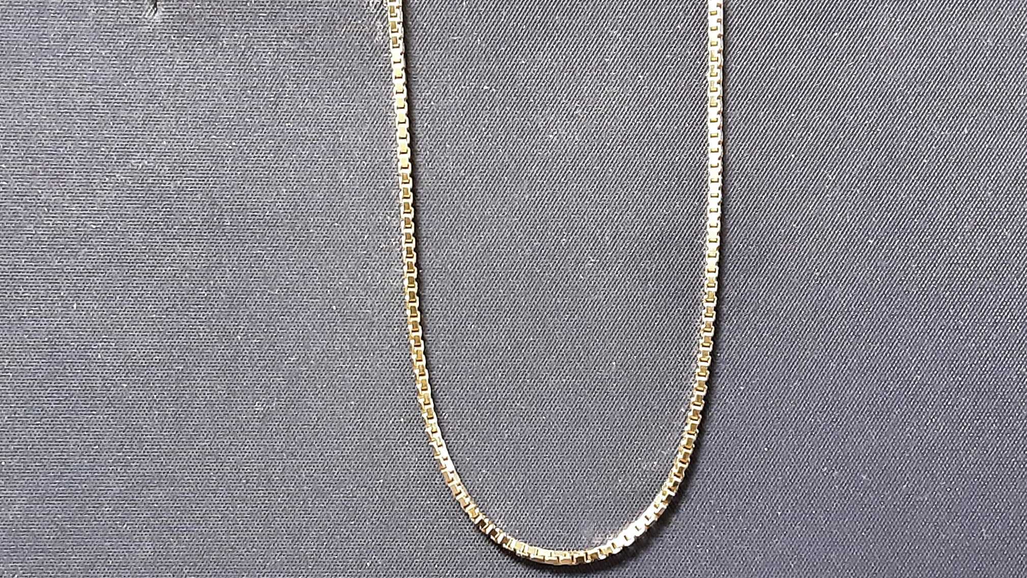 Box Chain - Yellow Gold 14k (.585) 4.1 grams 16 inch