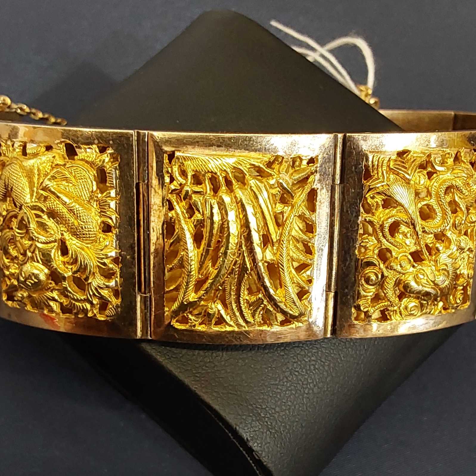 Bracelet - Yellow Gold 18k (.750) 75.6 grams 8 inch
