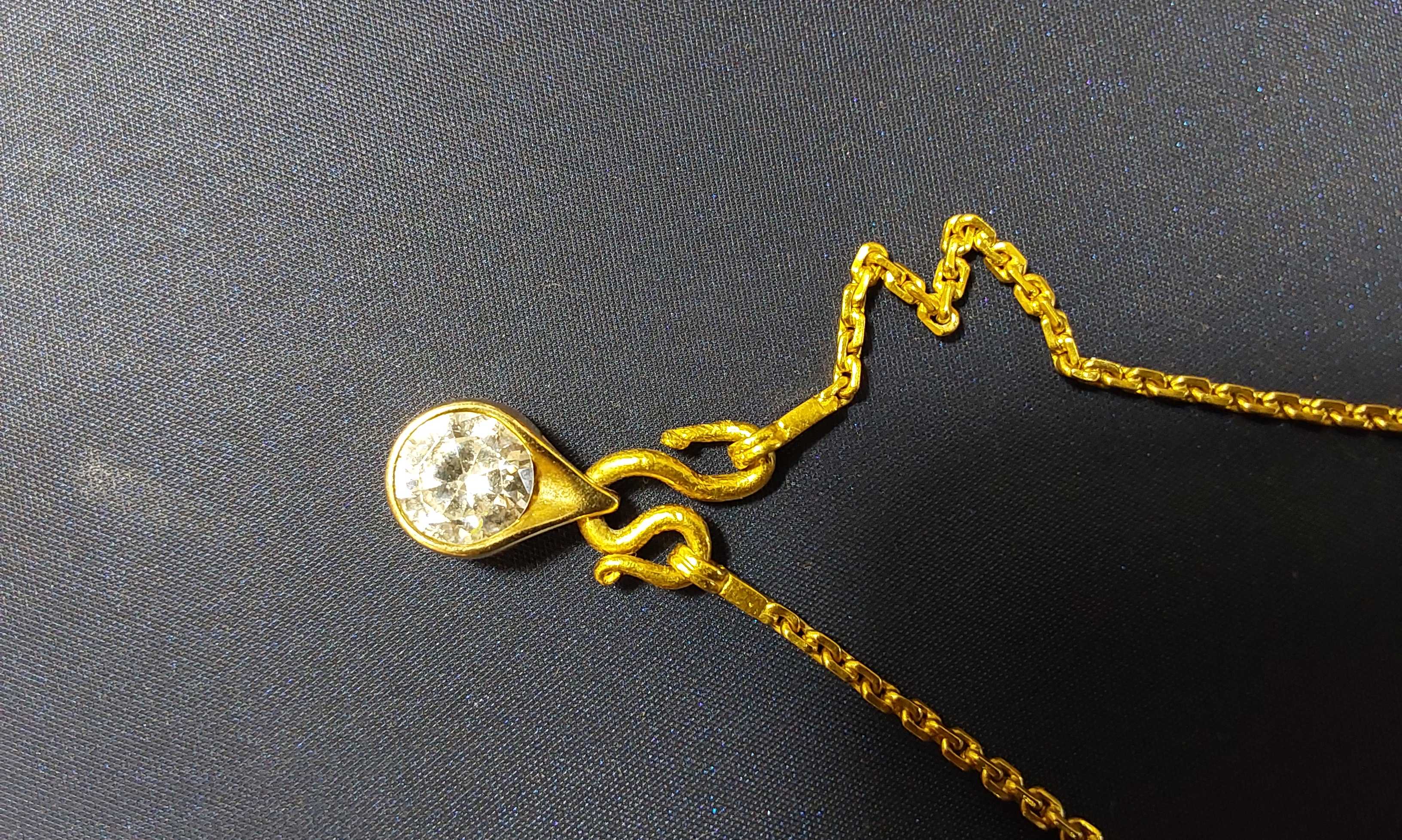 Diamond Pendant - Yellow Gold 24k (.999) 17 grams
