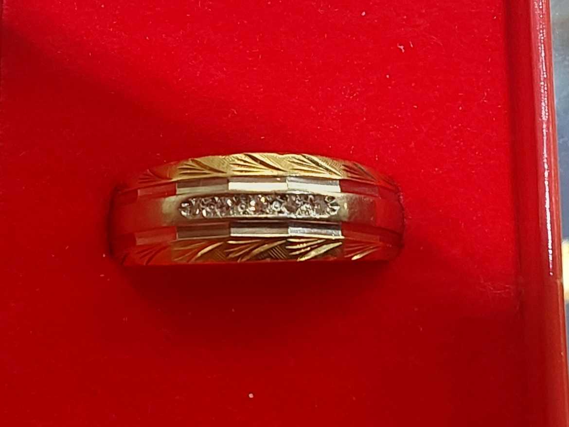 Men's Ring - Tricolor Gold 14k (.585) 7.1 grams Size 13.5