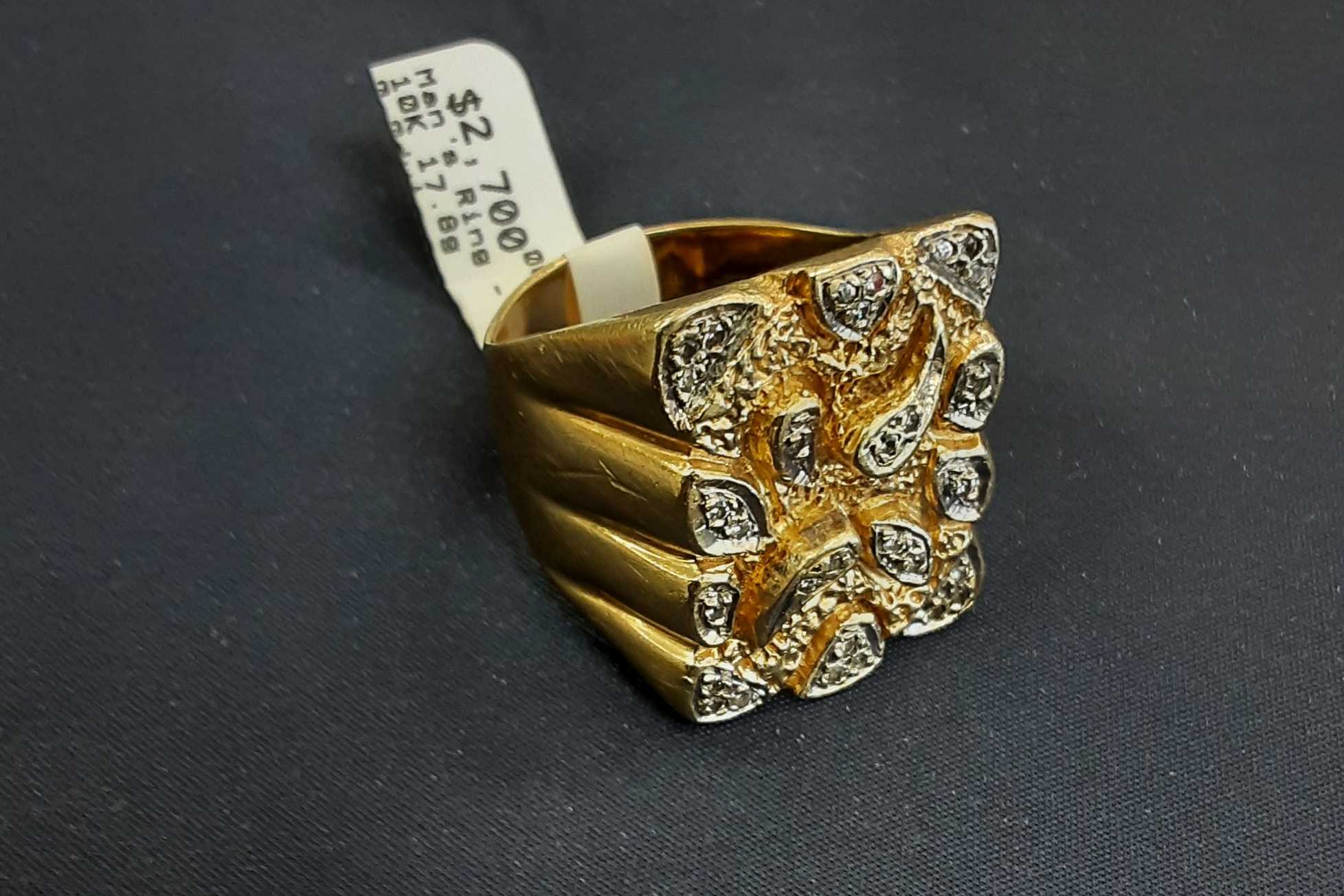 Men's Ring - Yellow Gold 10k (.417) 17.8 grams Size 20