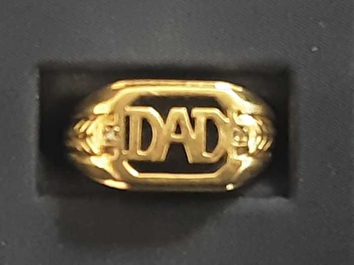 Men's Ring - Yellow Gold 10k (.417) 3.4 grams Size 9.5