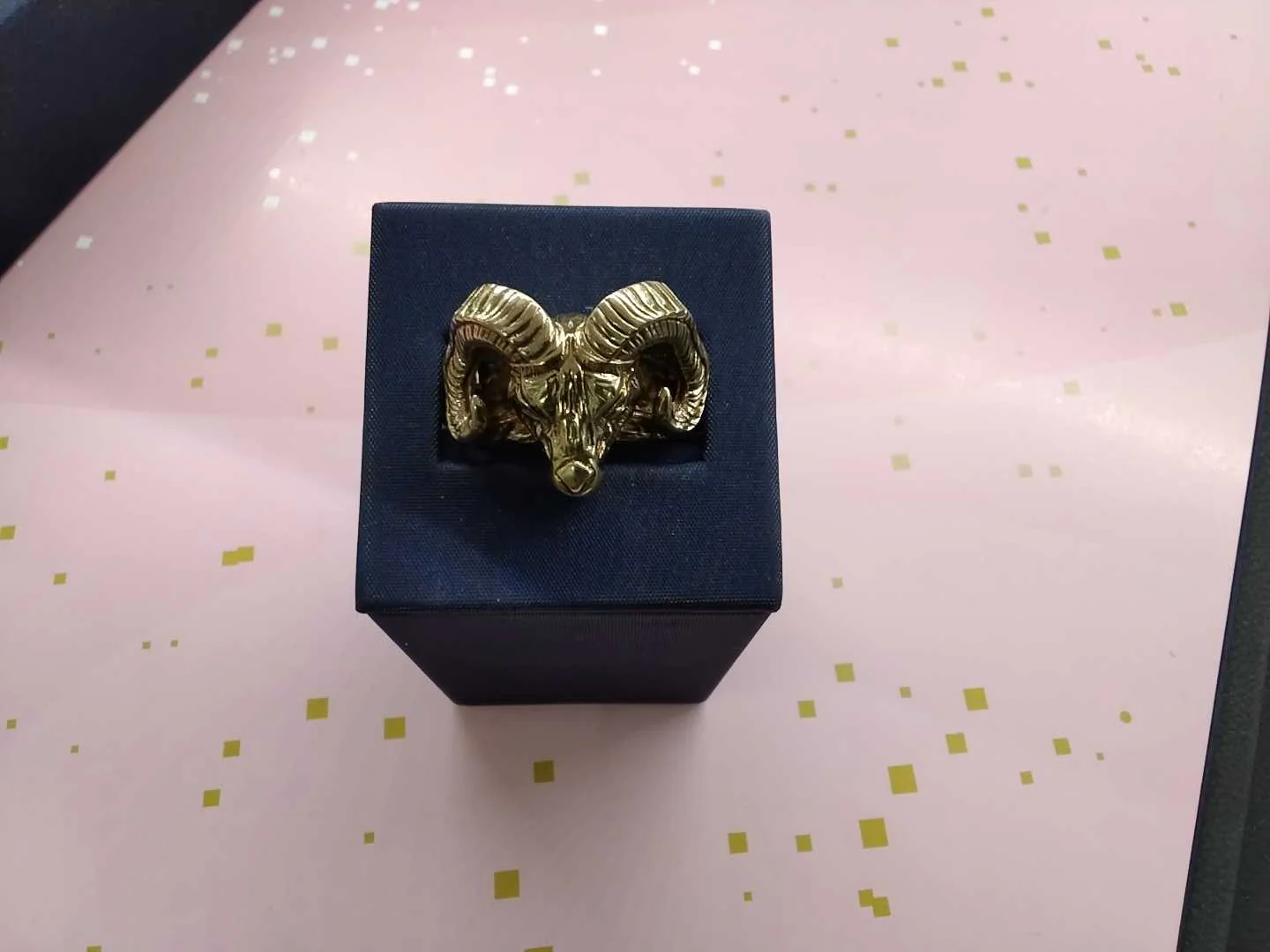 Men's Ring - Yellow Gold 10k (.417) 6.4 grams Size 10