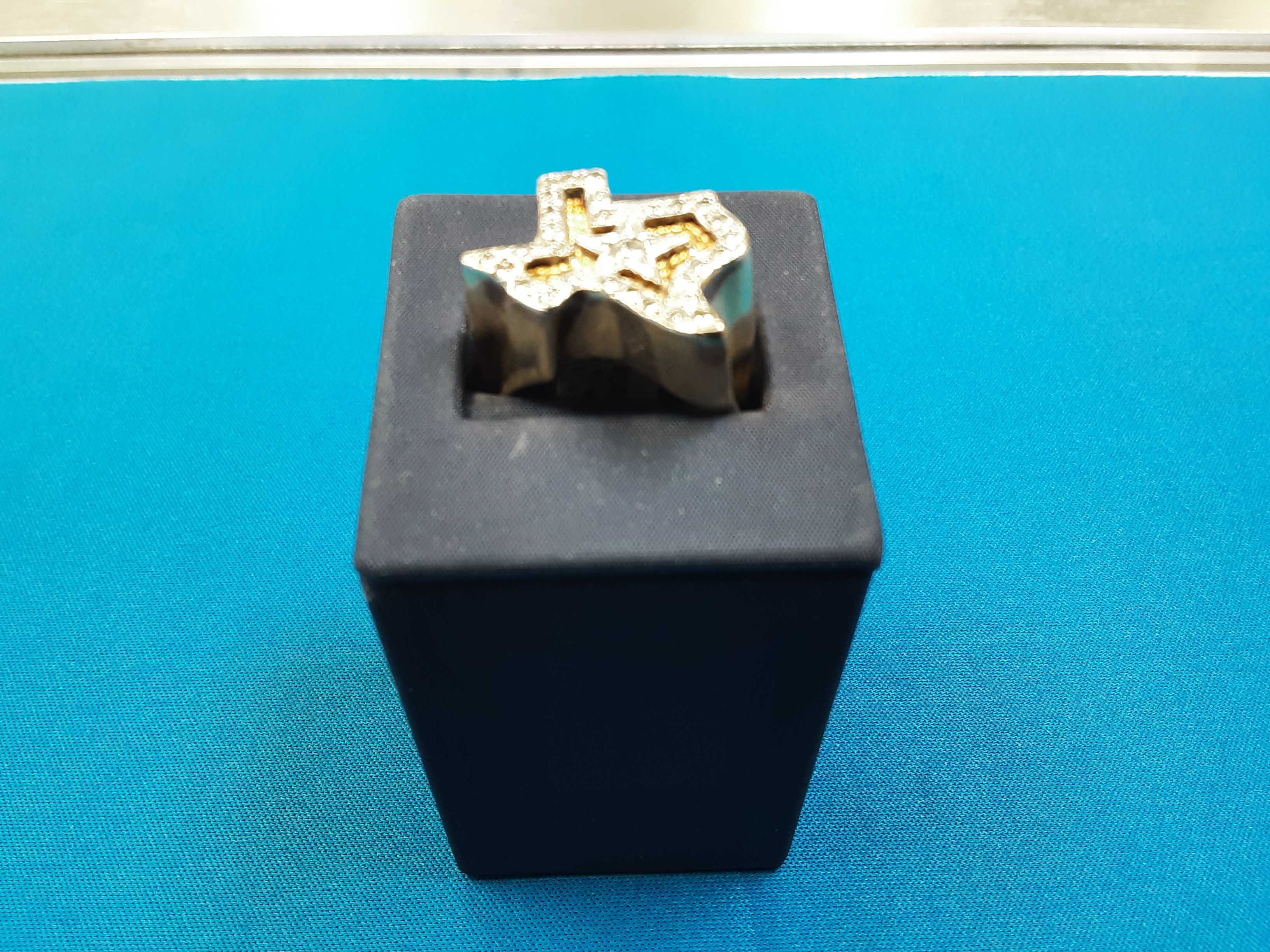 Men's Ring - Yellow Gold 14k (.585) 16.1 grams Size 10 - Image 2