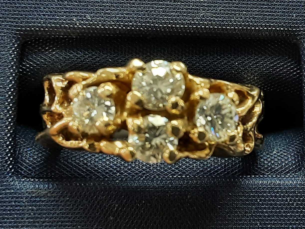 Men's Ring - Yellow Gold 14k (.585) 4.8 grams Size 9