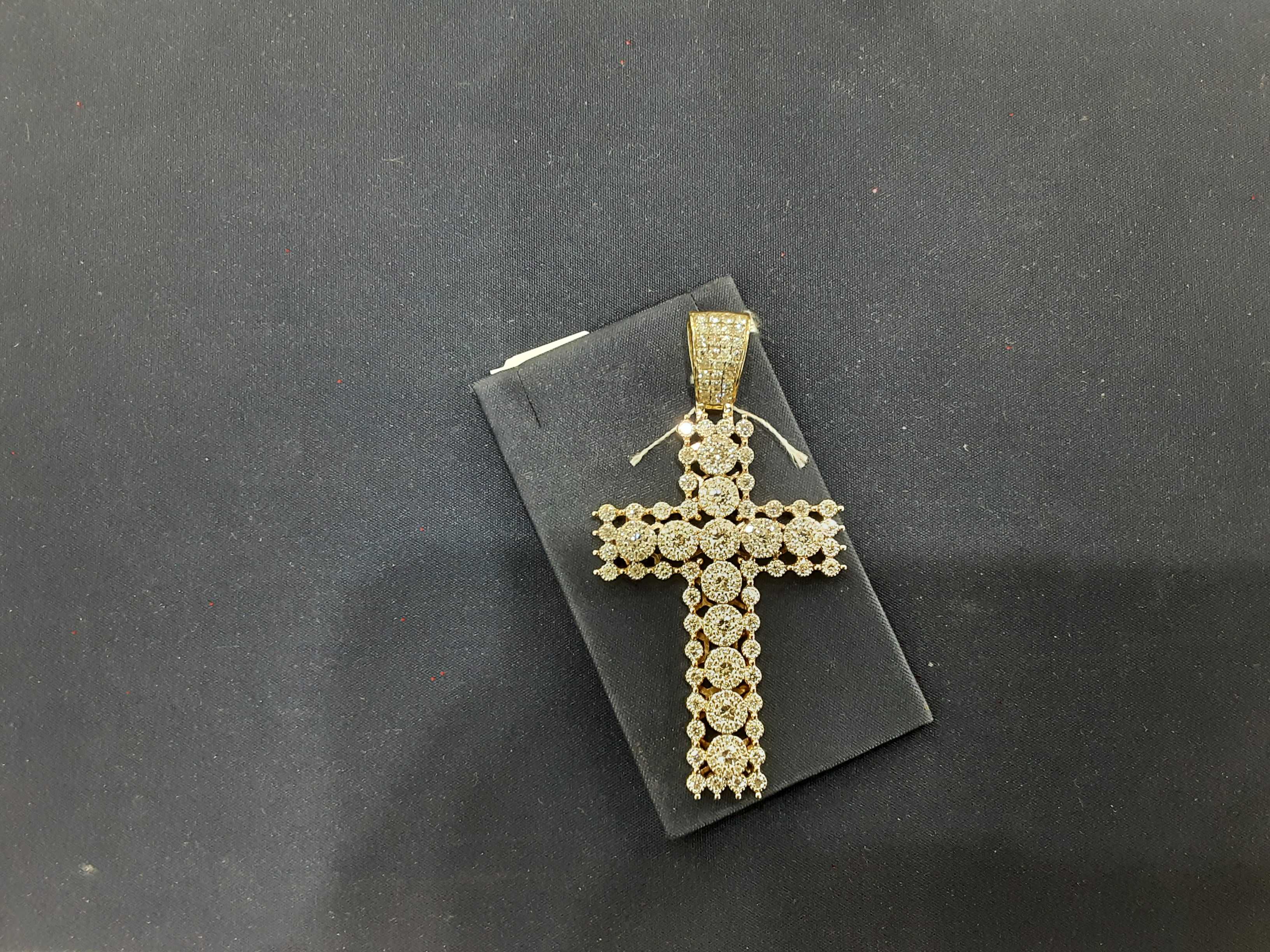 Religious Pendant - Yellow Gold 10k (.417) 11.1 grams