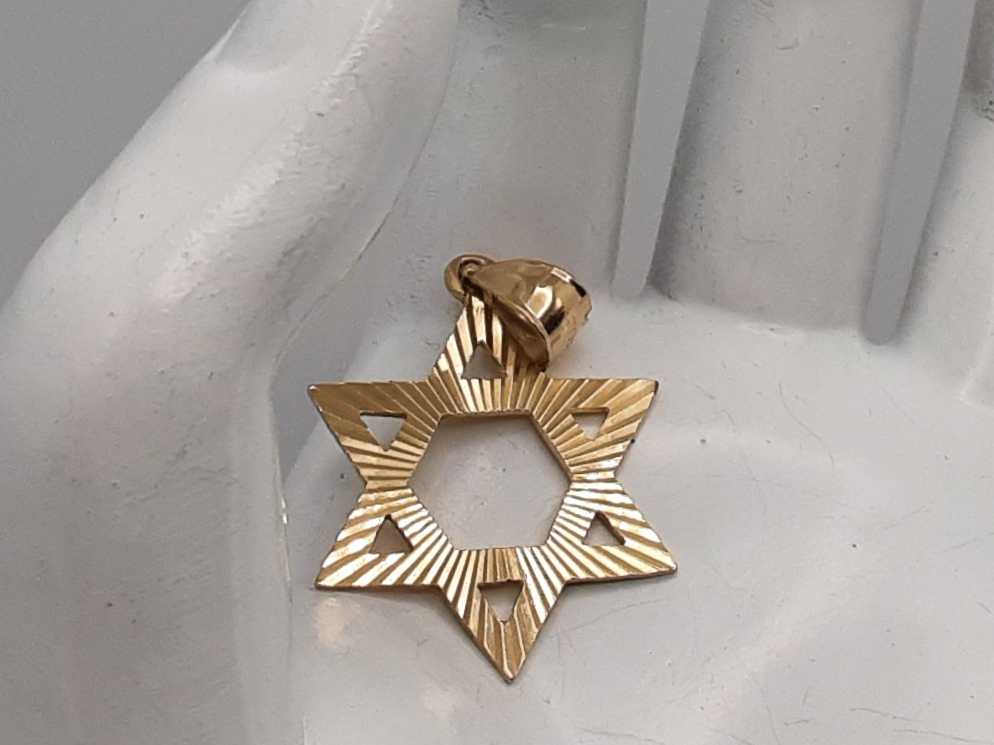 Religious Pendant - Yellow Gold 10k (.417) 2.5 grams