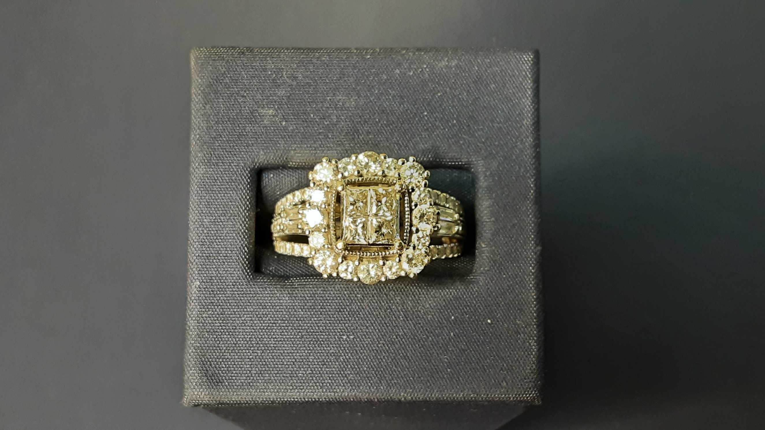 Ring - Engagement Set - White Gold 14k (.585) 7.6 grams Size 9.5
