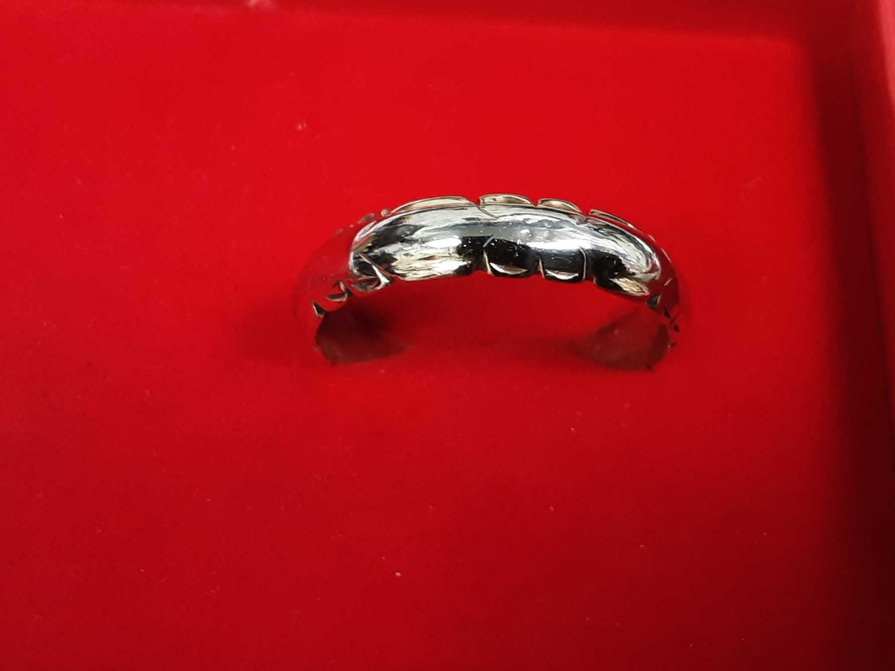 Ring - Wedding Band - Yellow Gold 14k (.585) 5 grams Size 11