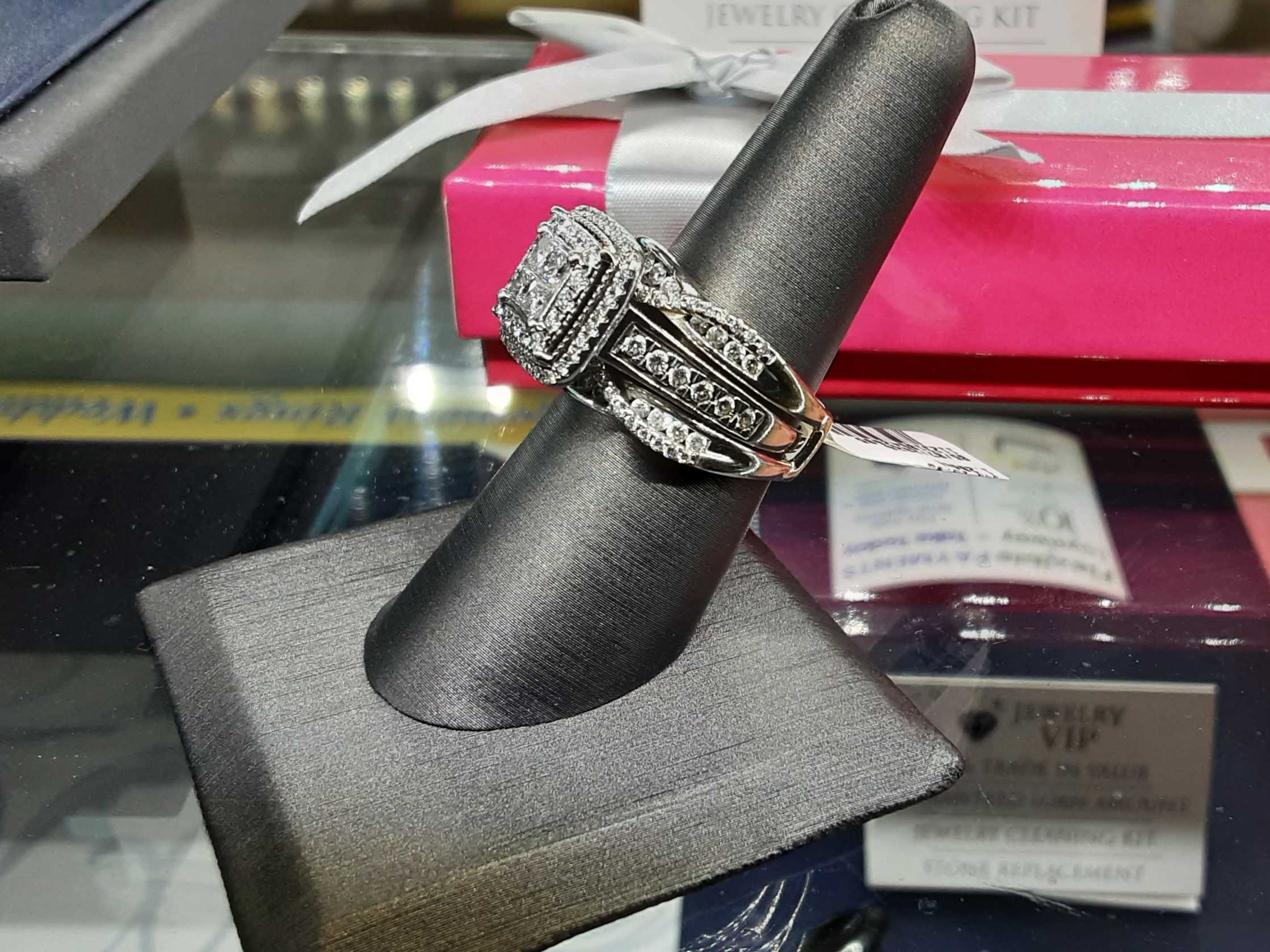 Ring - Wedding Set - White Gold 14k (.585) 10.1 grams Size 6 - Image 3
