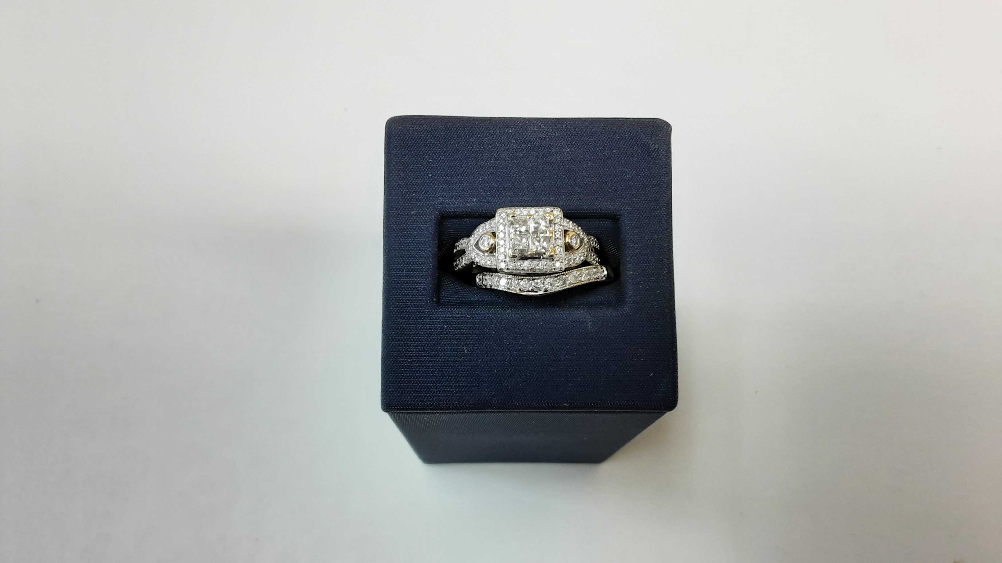 Ring - Wedding Set - Yellow Gold 10k (.417) 6.1 grams Size 7
