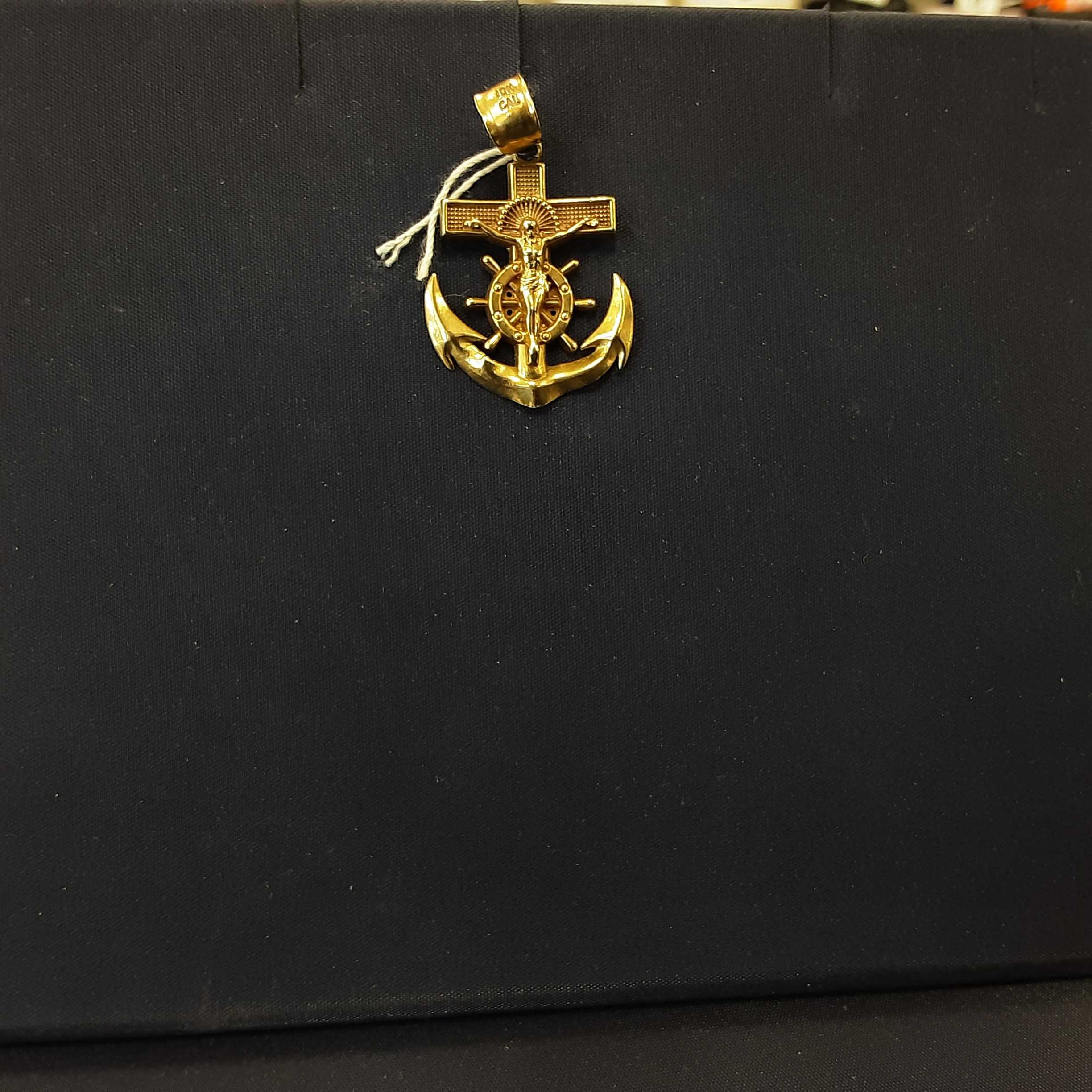 Symbol Pendant - Yellow Gold 10k (.417) 2.3 grams