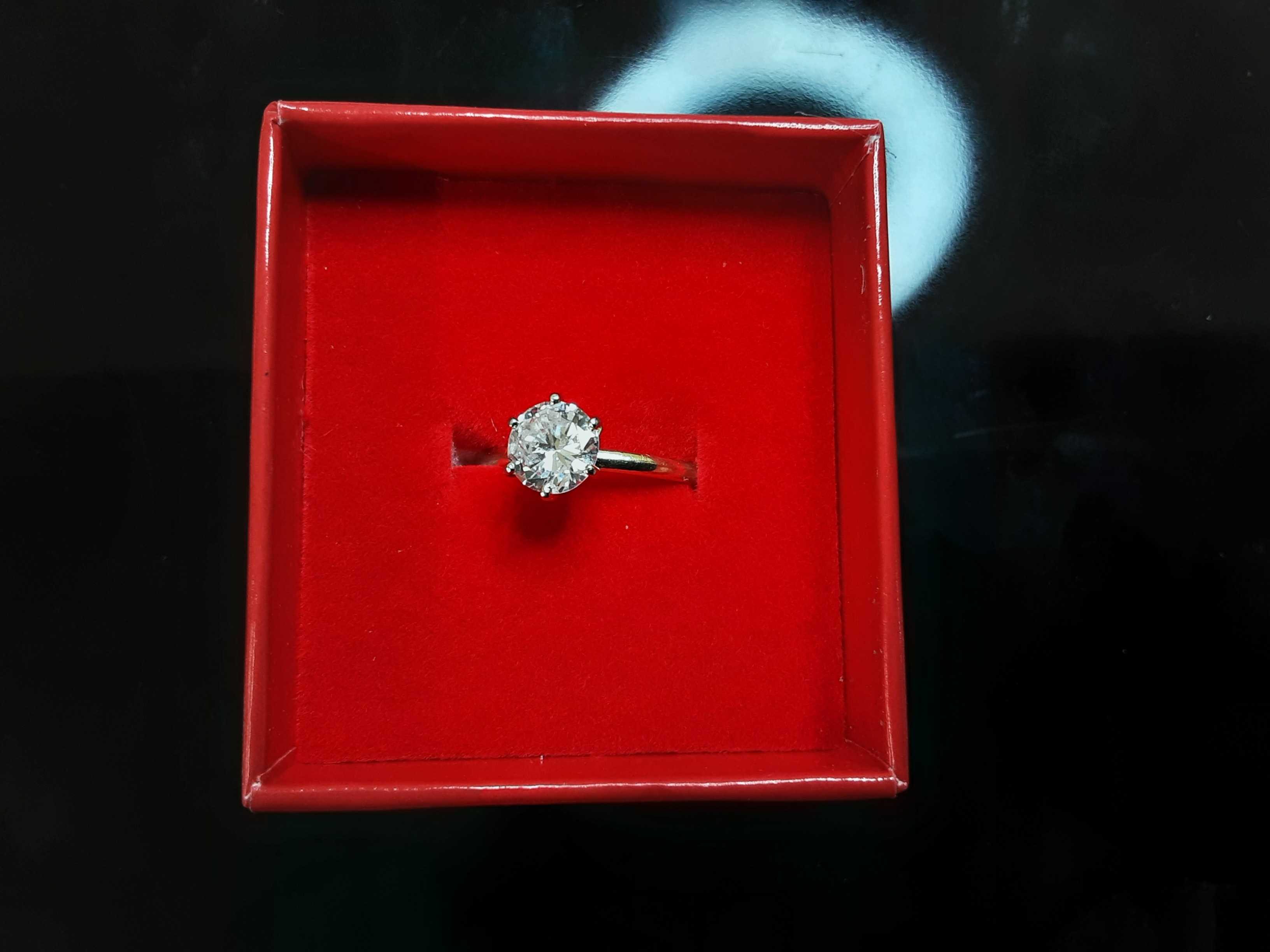 Women's Ring - Solitaire - Yellow Gold 14k (.585) 2.5 grams Size 9