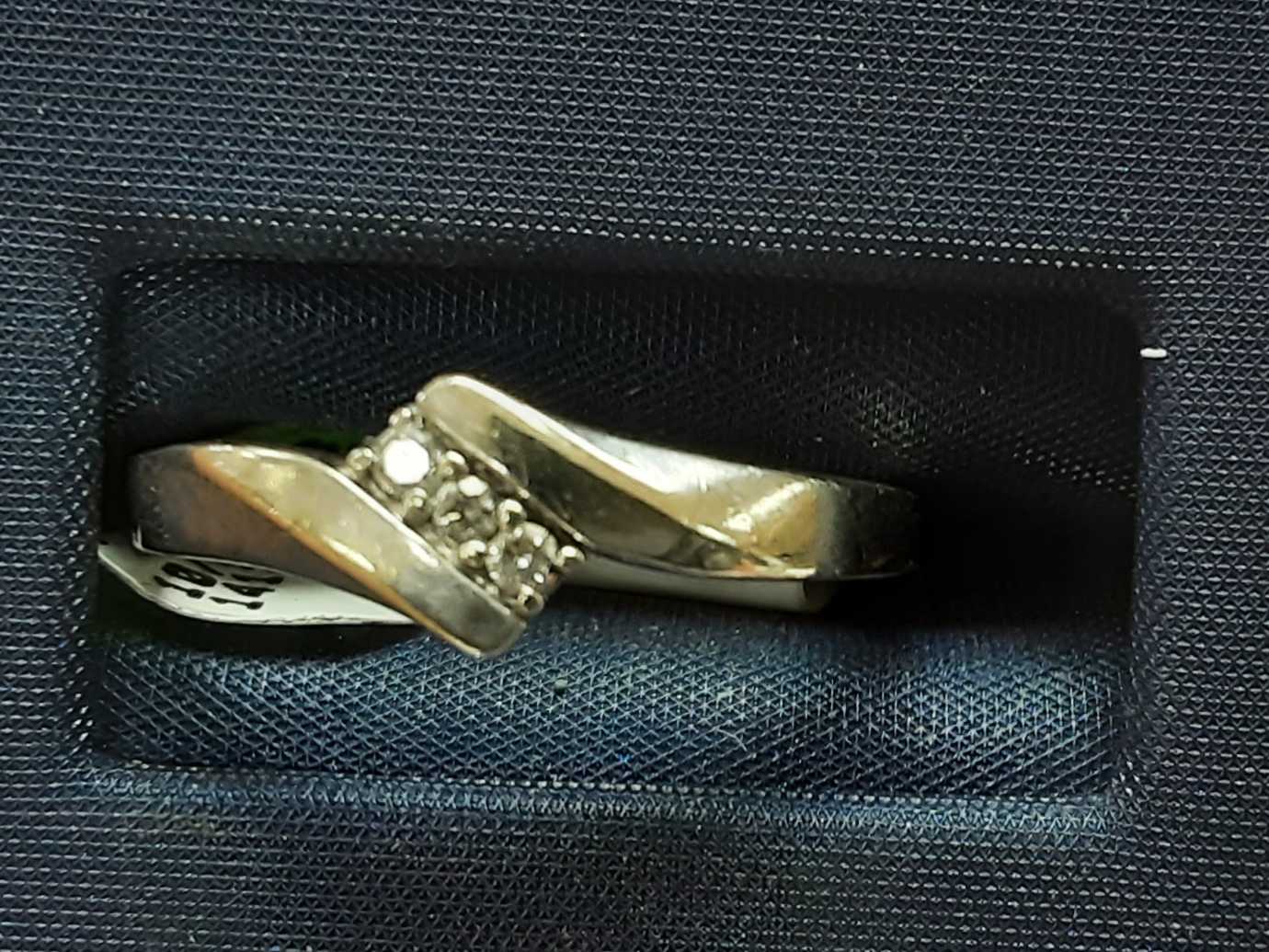 Women's Ring - White Gold 10k (.417) 1.6 grams Size 10