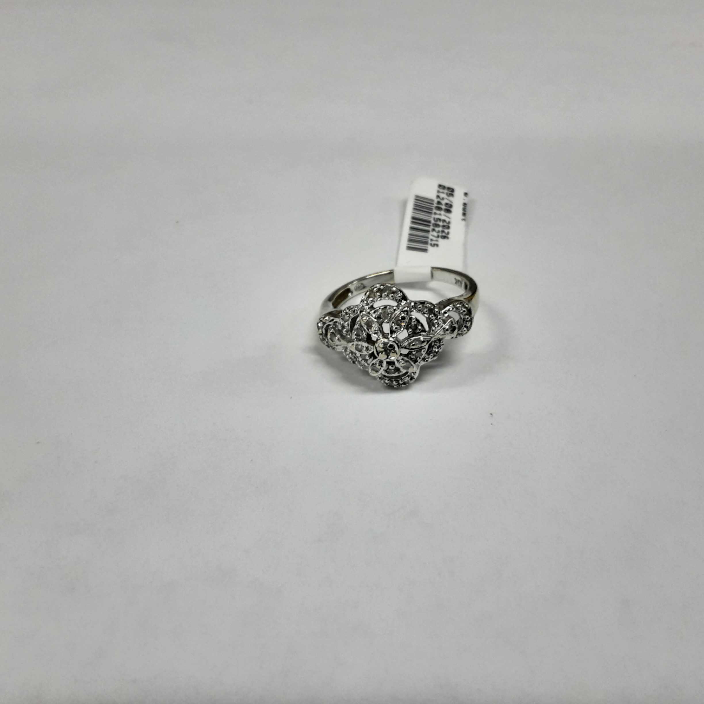 Women's Ring - White Gold 10k (.417) 3.2 grams Size 7