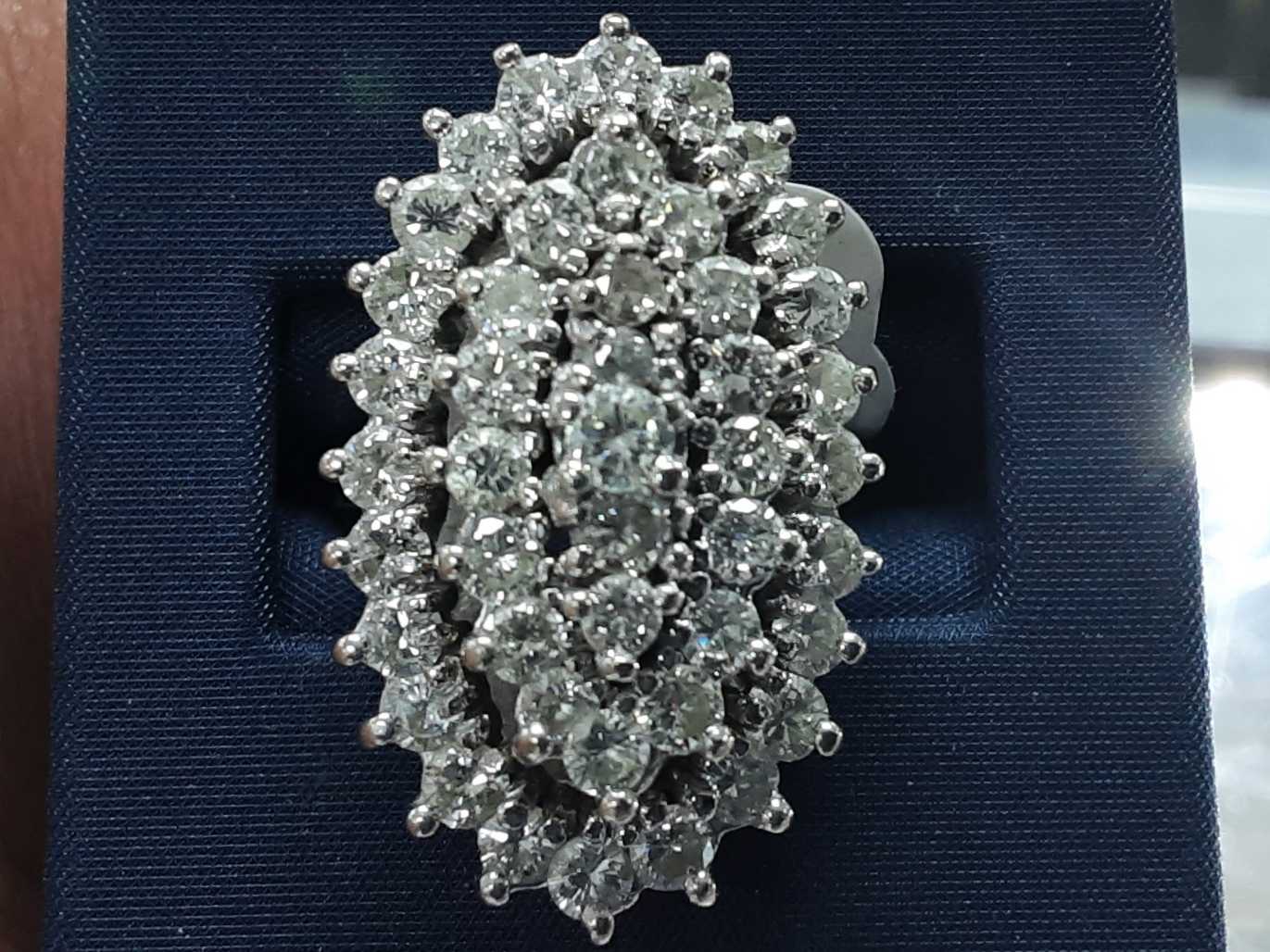 Women's Ring - White Gold 14k (.585) 11.9 grams Size 20