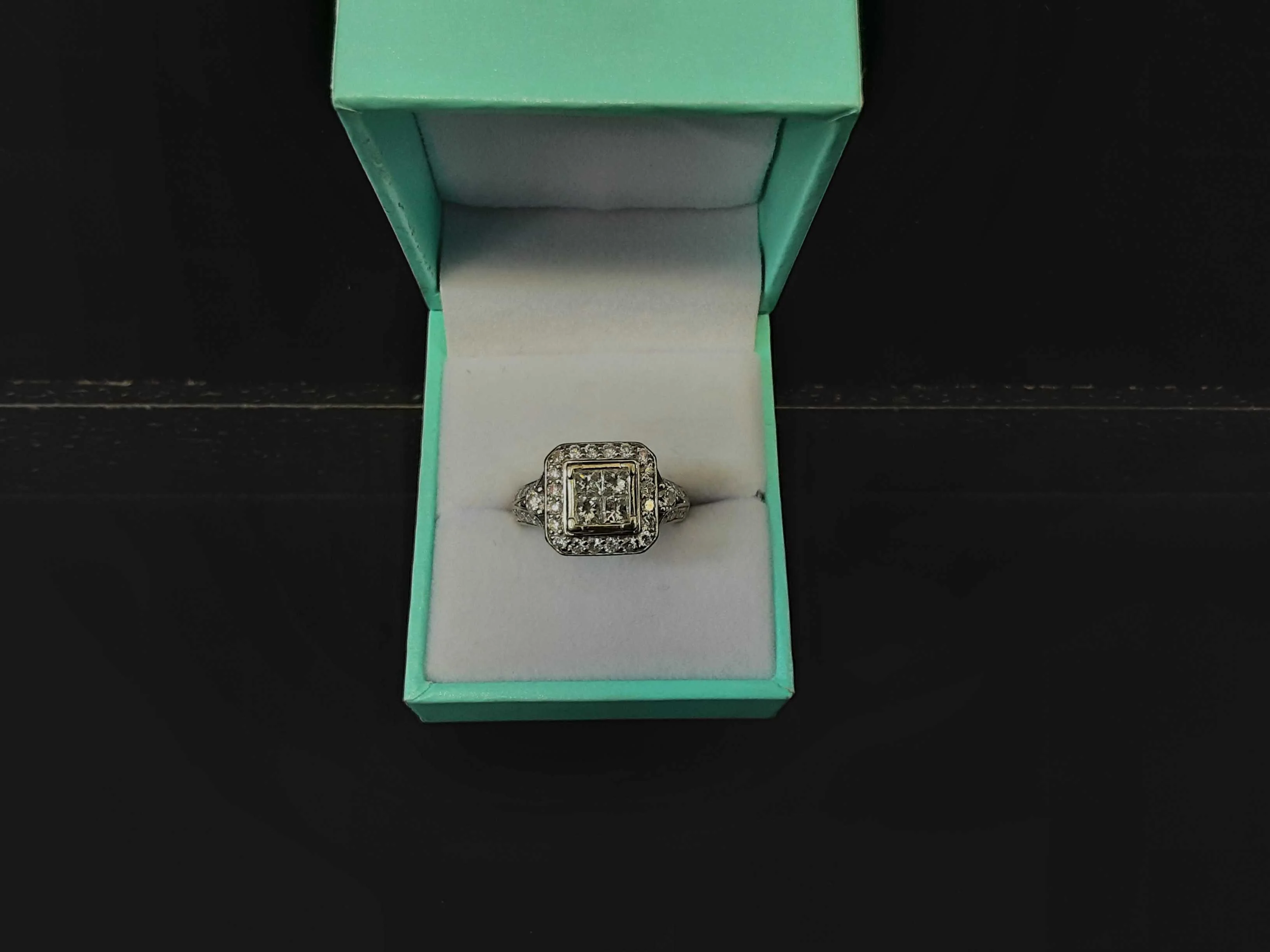 Women's Ring - White Gold 14k (.585) 6.9 grams Size 7