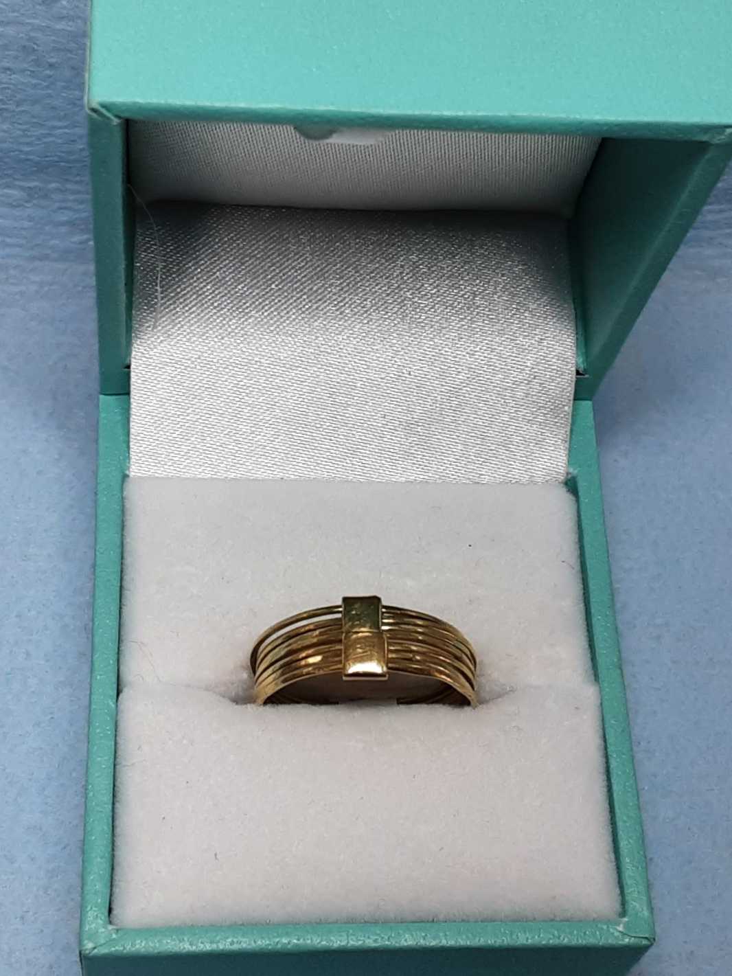 Women's Ring - Yellow Gold 10k (.417) 1.9 grams Size 7.5 - Image 2