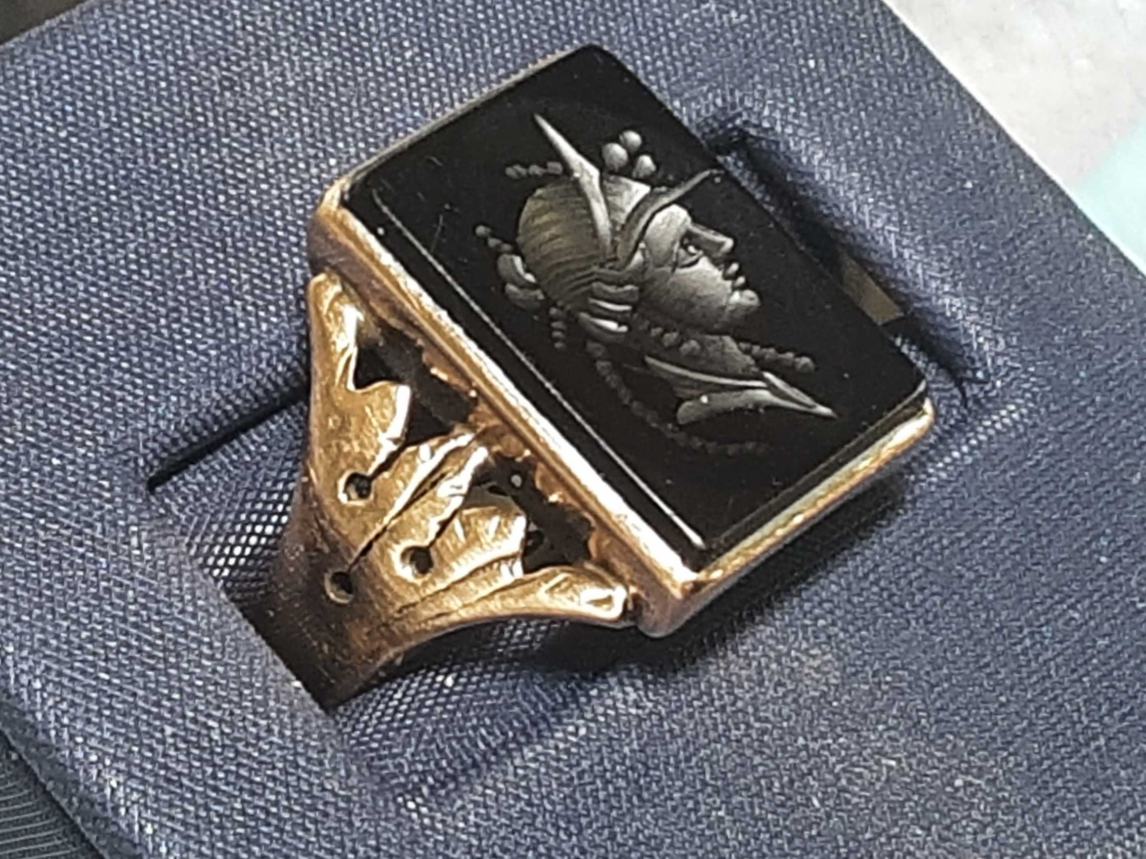 Women's Ring - Yellow Gold 10k (.417) 4.1 grams Size 8.5 - Image 2