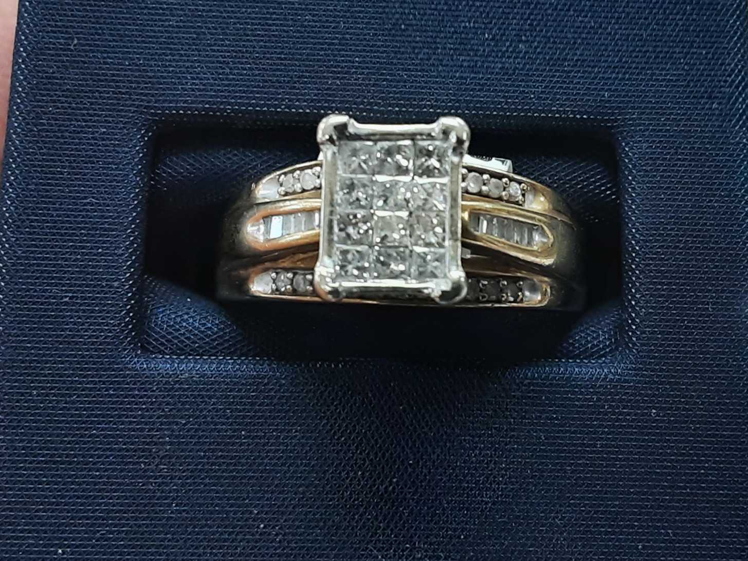 Women's Ring - Yellow Gold 10k (.417) 4.6 grams Size 20