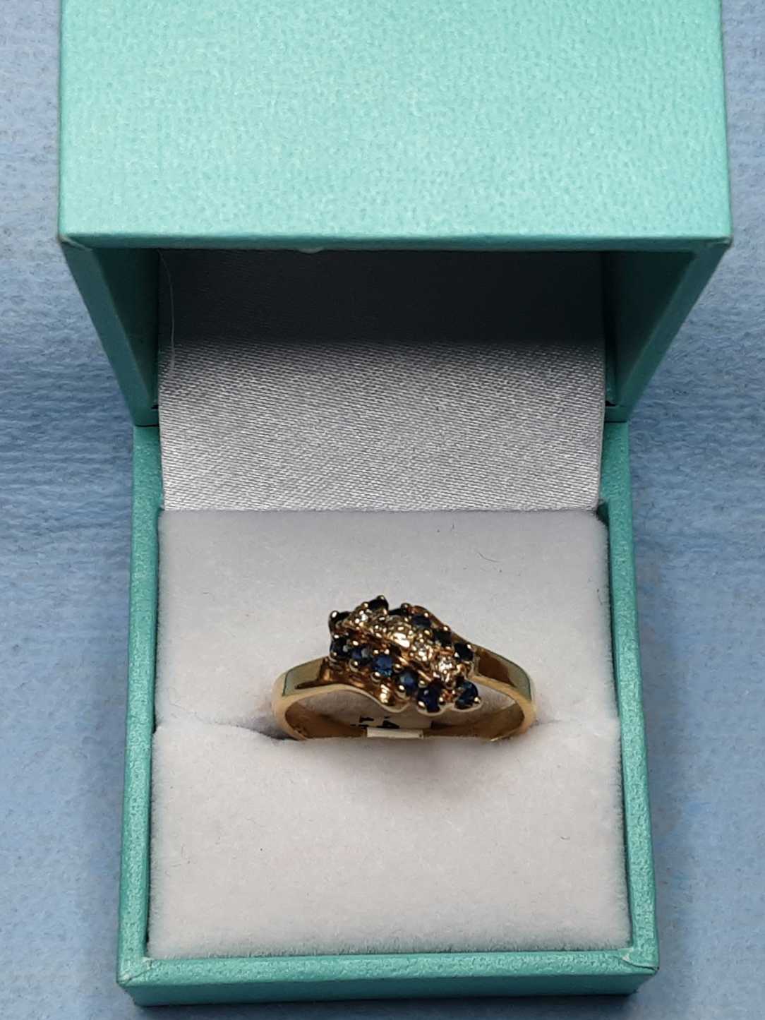 Women's Ring - Yellow Gold 10k (.417) 4 grams Size 10.5