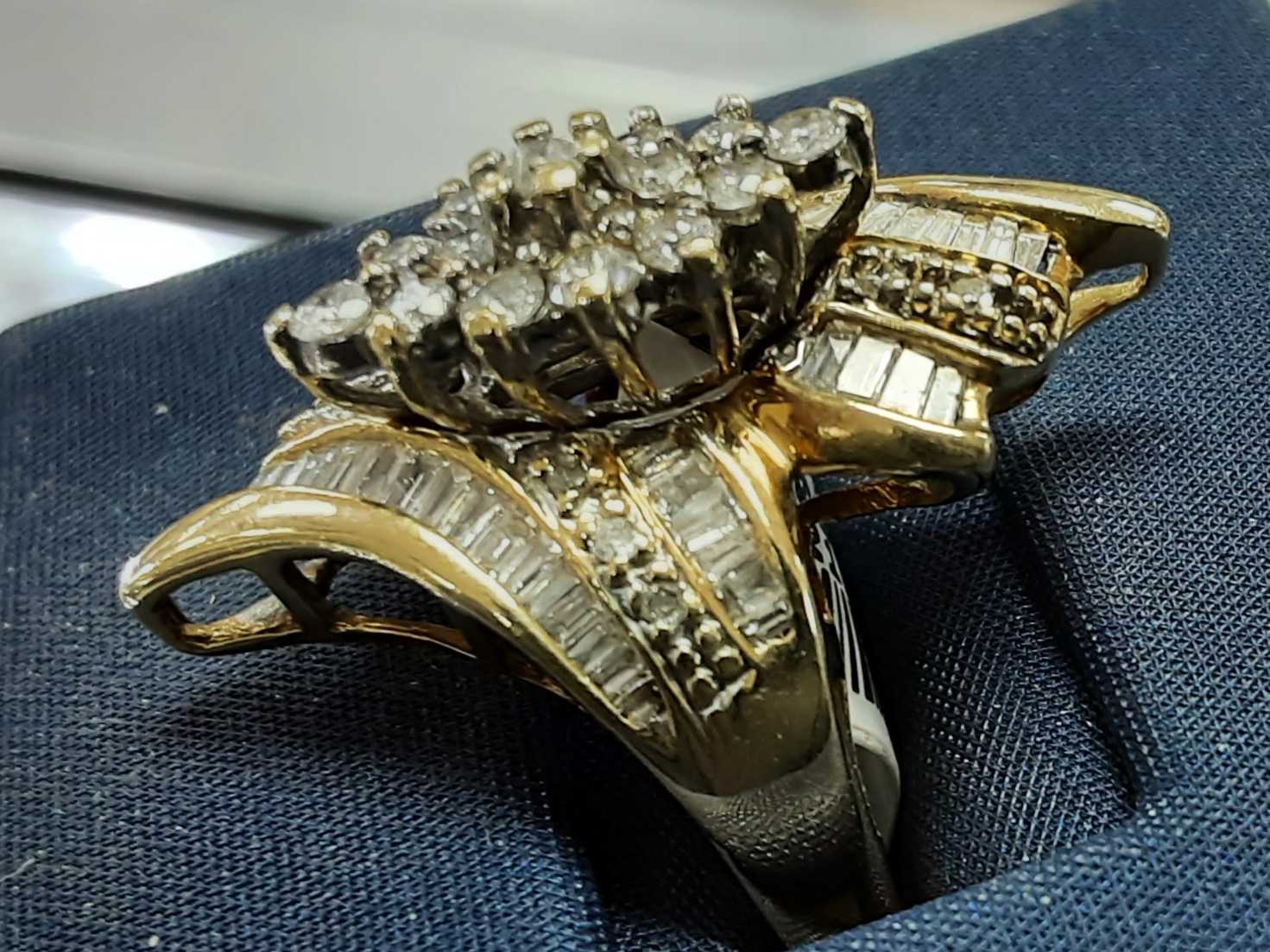 Women's Ring - Yellow Gold 10k (.417) 5.4 grams Size 20 - Image 2