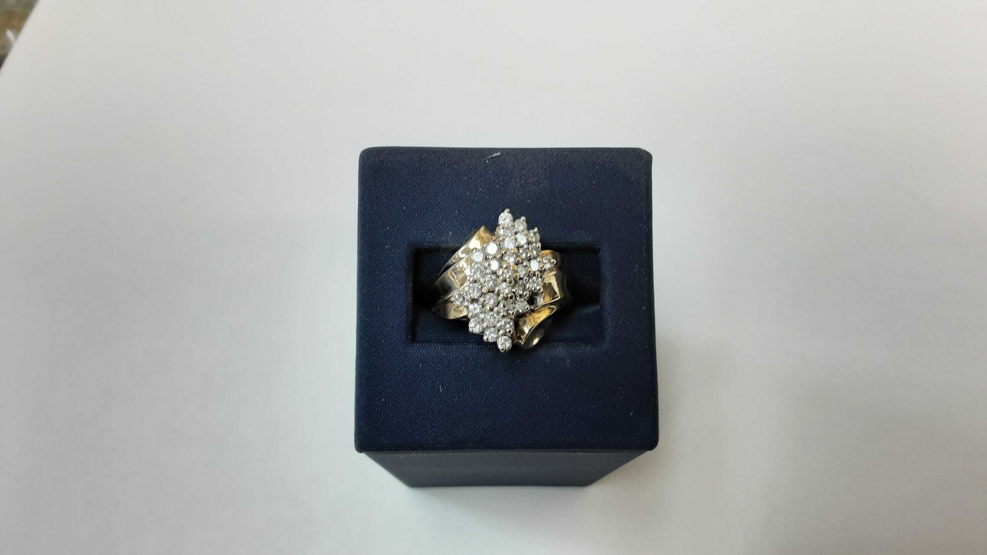 Women's Ring - Yellow Gold 10k (.417) 5.6 grams Size 7