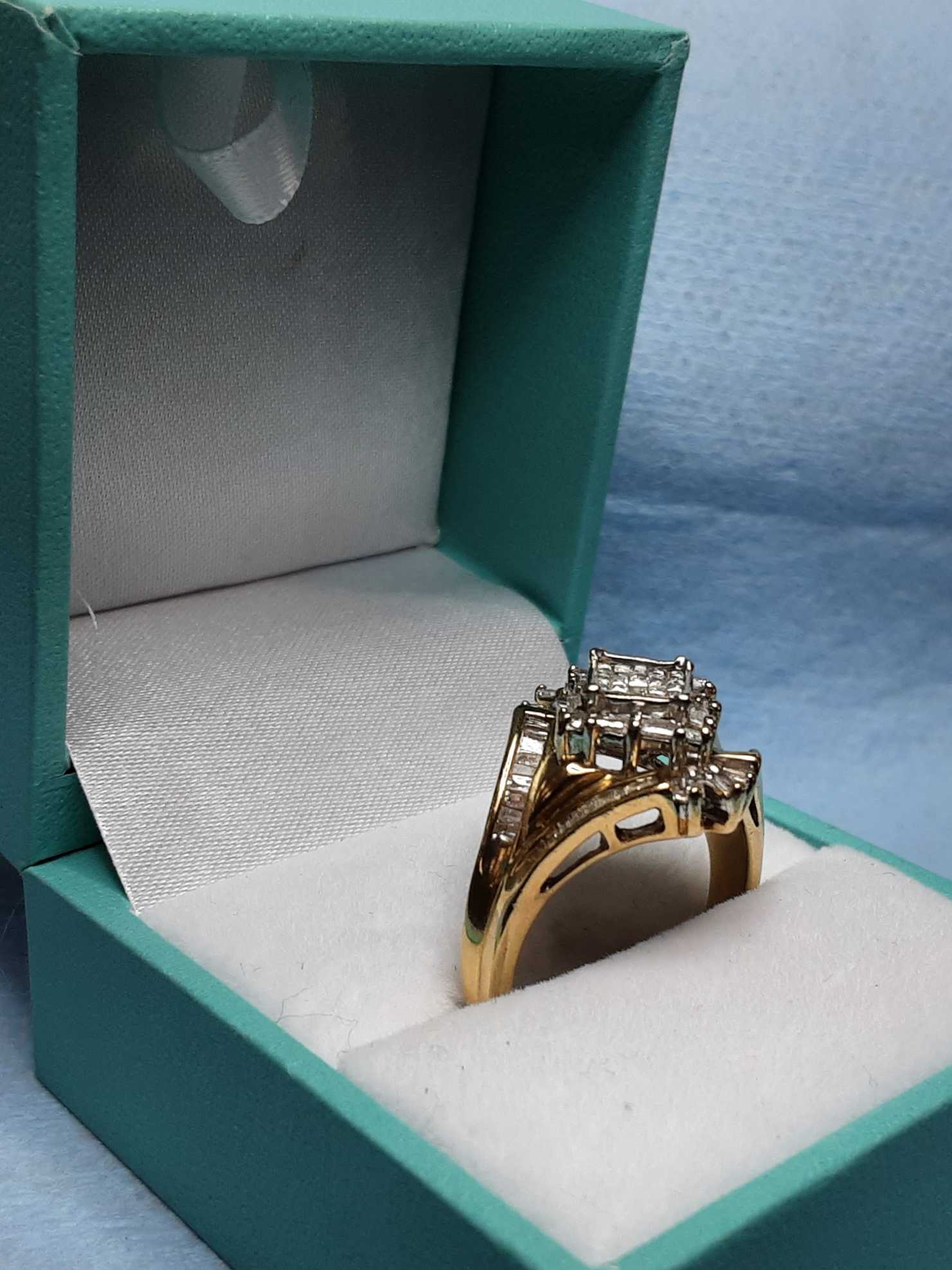 Women's Ring - Yellow Gold 10k (.417) 5.8 grams Size 9