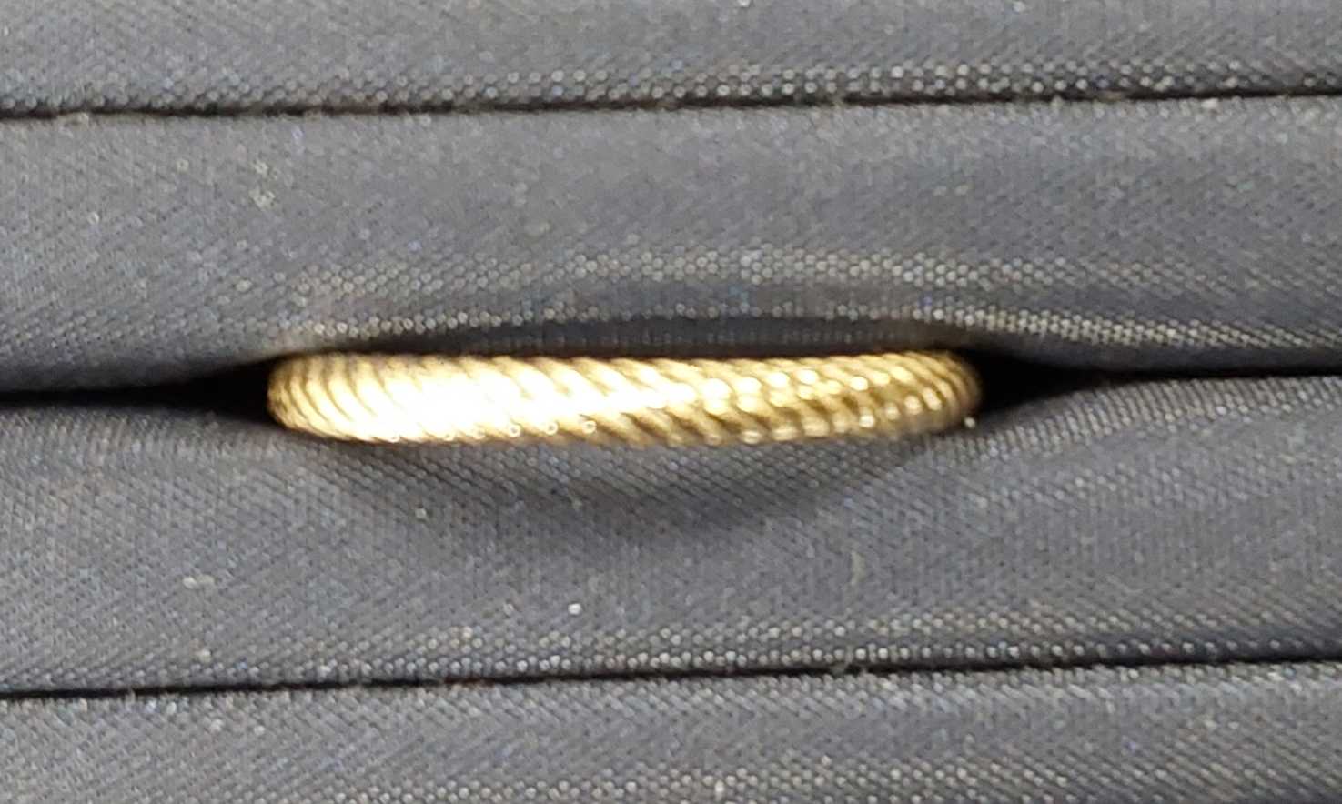 Women's Ring - Yellow Gold 14k (.585) 0.9 grams Size 20