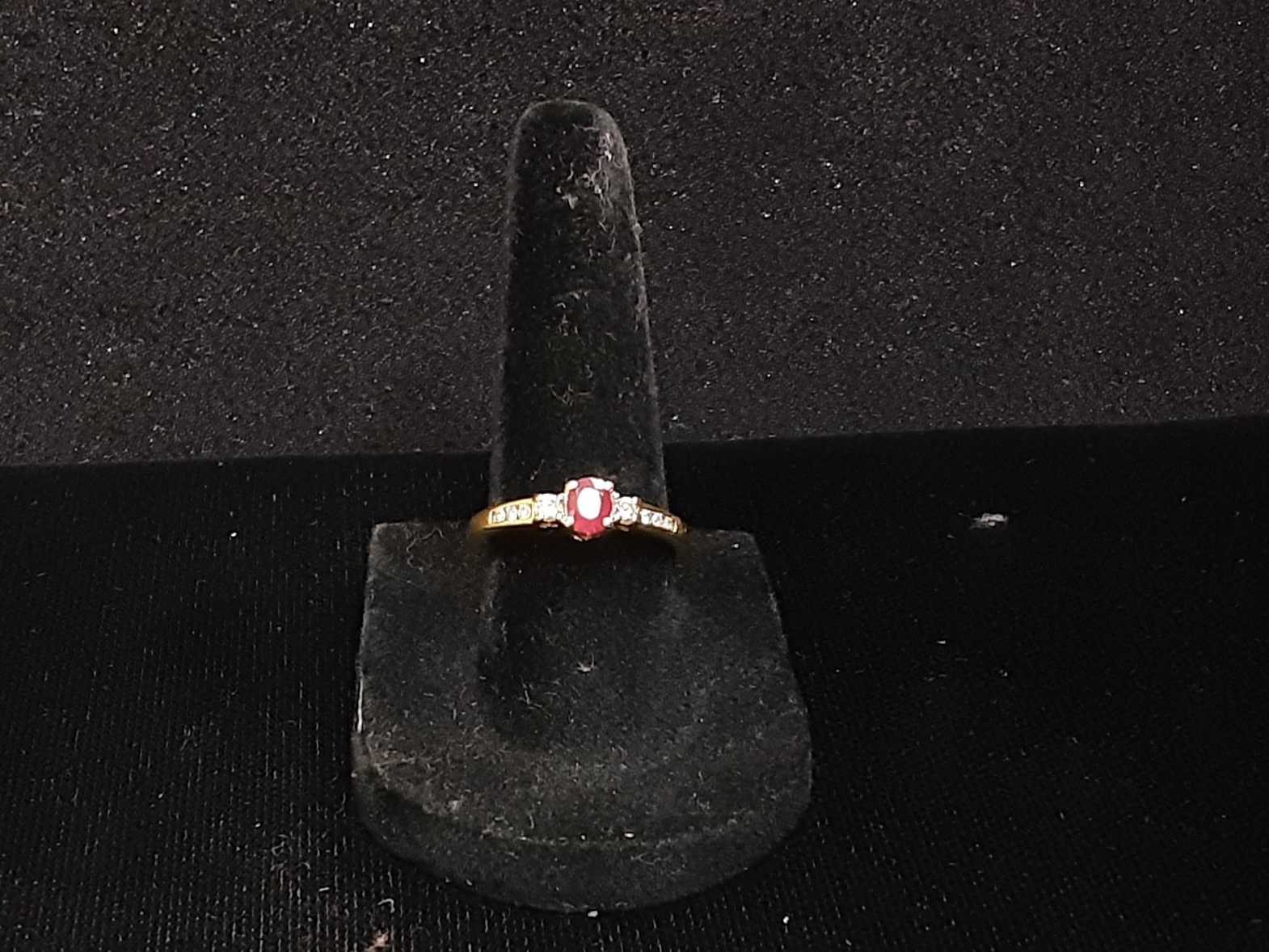 Women's Ring - Yellow Gold 14k (.585) 2.7 grams Size 7