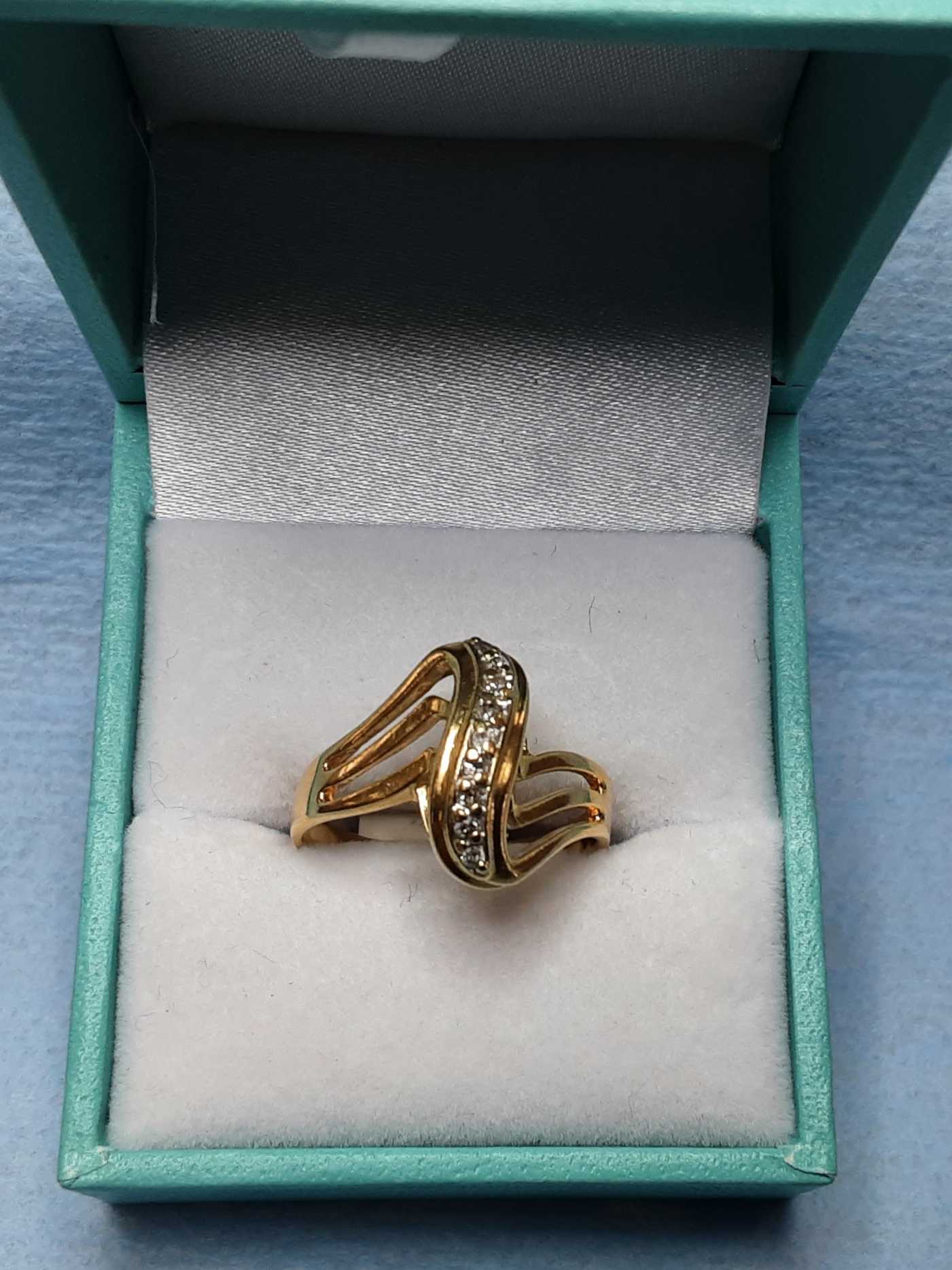 Women's Ring - Yellow Gold 14k (.585) 3.3 grams Size 8