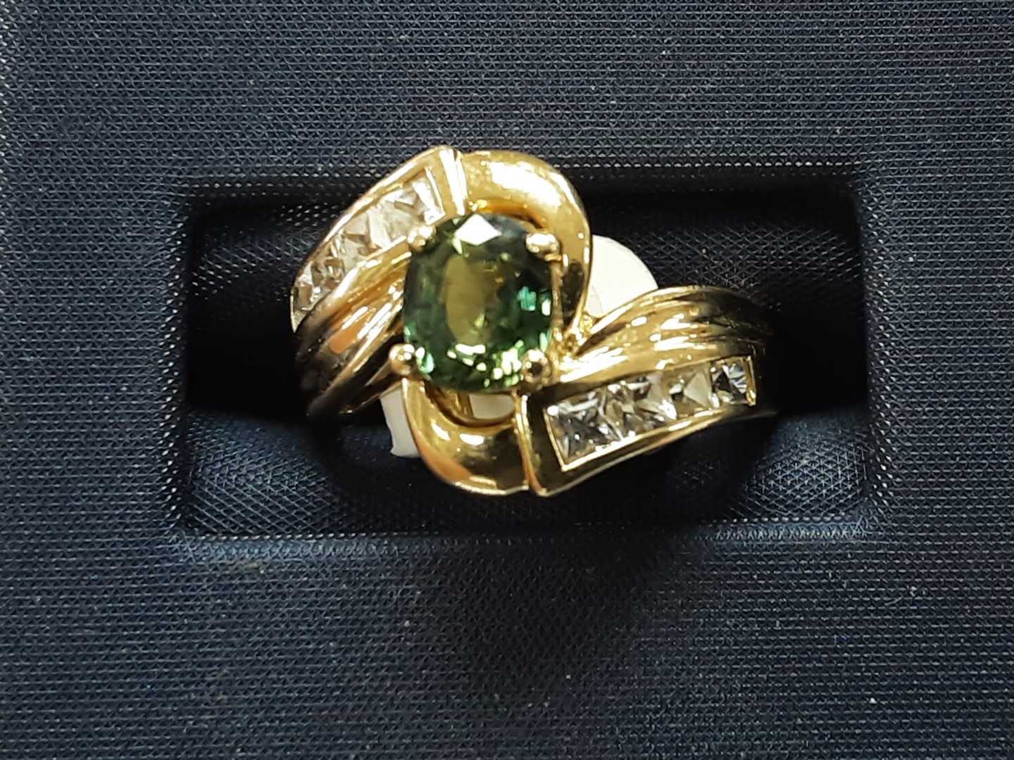 Women's Ring - Yellow Gold 14k (.585) 3.9 grams Size 10