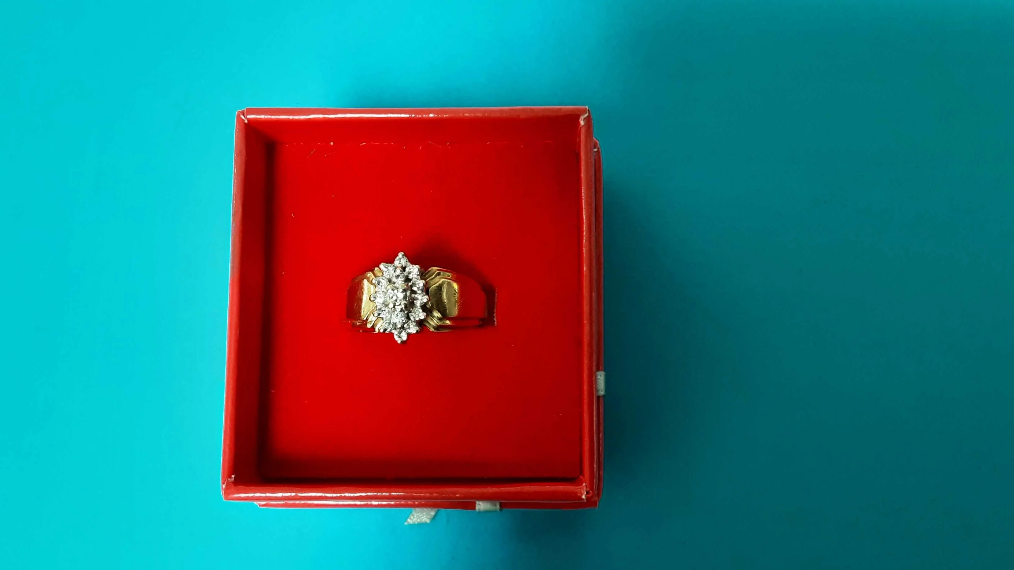 Women's Ring - Yellow Gold 14k (.585) 5.2 grams Size 6